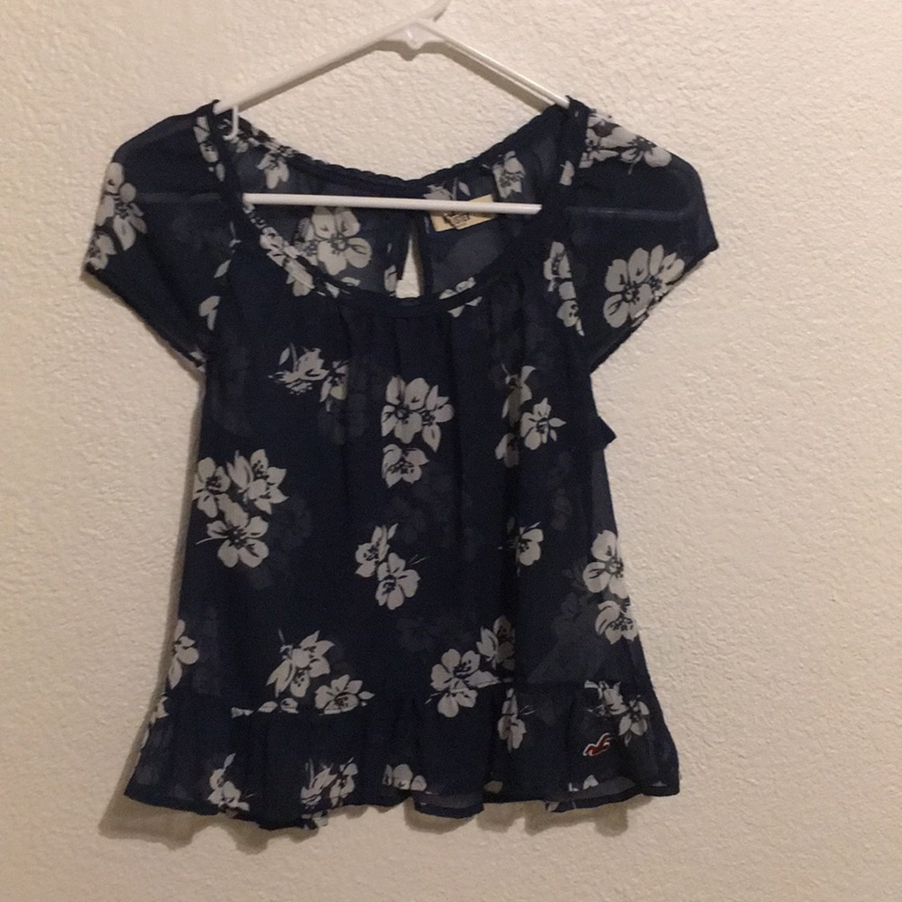 Hollister top